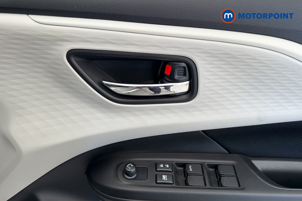 Suzuki Swift Motion Manual Petrol Hatchback - Stock Number (1681153) - 19th supplementary image