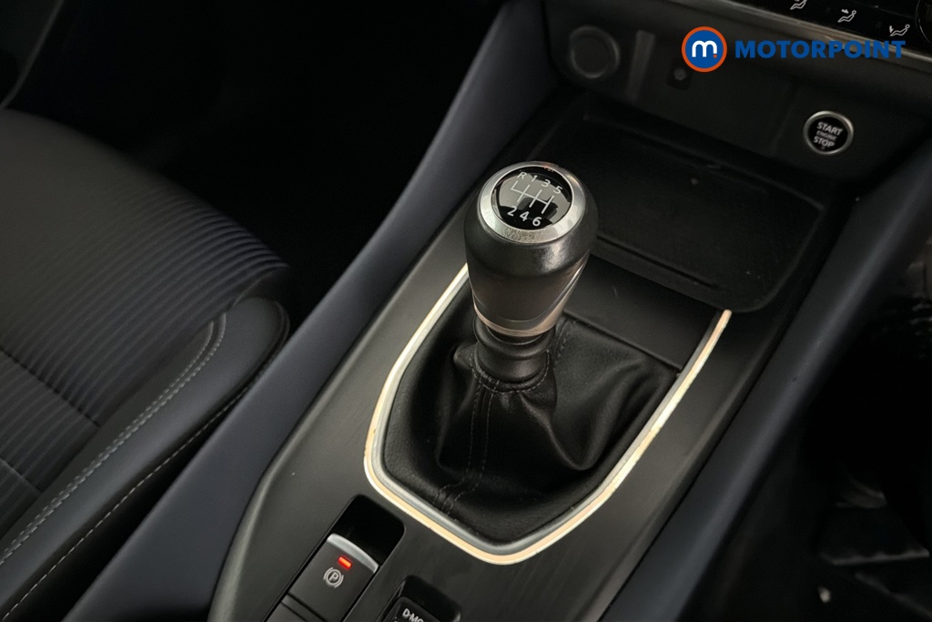 Nissan Qashqai Tekna Manual Petrol SUV - Stock Number (1681365) - 15th supplementary image