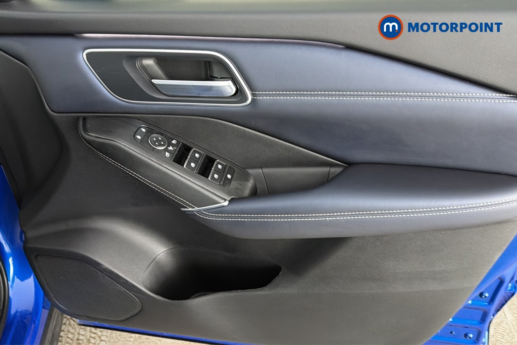 Nissan Qashqai Tekna Manual Petrol SUV - Stock Number (1681365) - 18th supplementary image