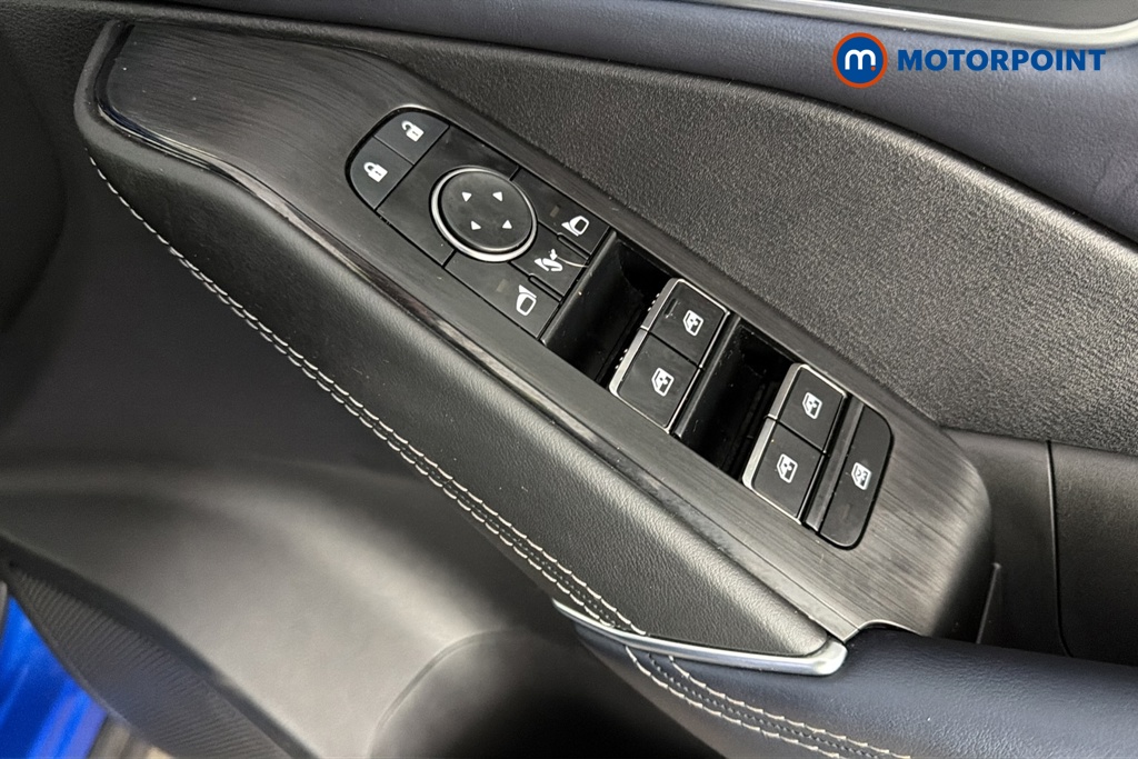 Nissan Qashqai Tekna Manual Petrol SUV - Stock Number (1681365) - 19th supplementary image