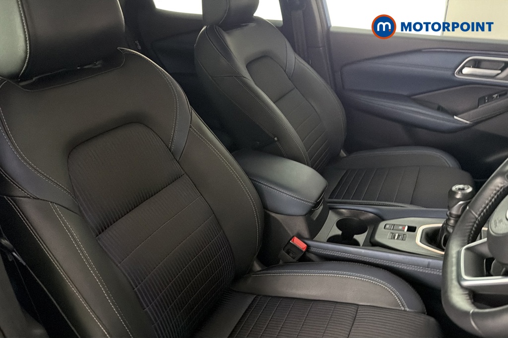 Nissan Qashqai Tekna Manual Petrol SUV - Stock Number (1681365) - 22nd supplementary image