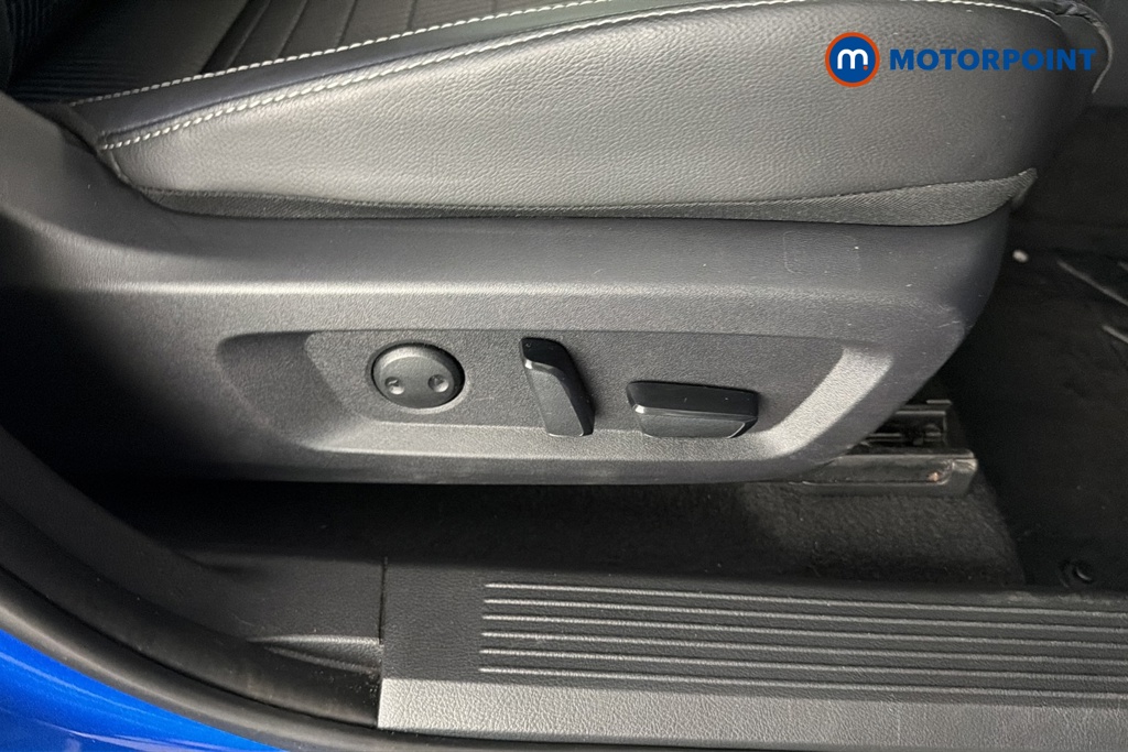 Nissan Qashqai Tekna Manual Petrol SUV - Stock Number (1681365) - 23rd supplementary image