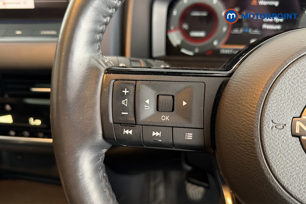 Nissan Qashqai Tekna Manual Petrol SUV - Stock Number (1681366) - 4th supplementary image