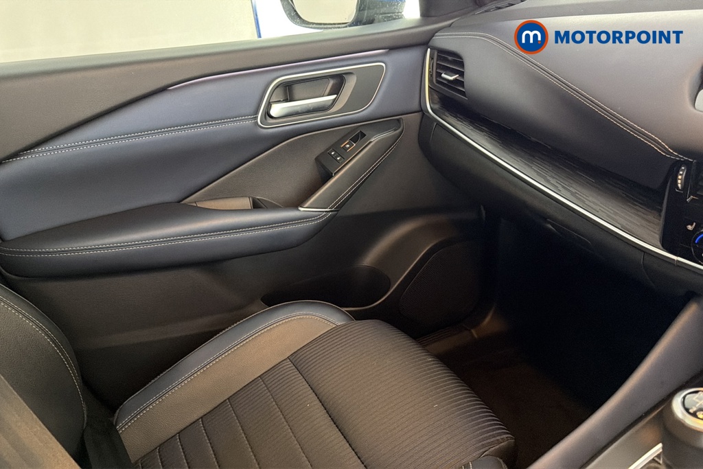 Nissan Qashqai Tekna Manual Petrol SUV - Stock Number (1681366) - 10th supplementary image