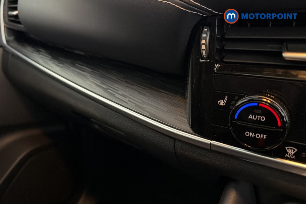 Nissan Qashqai Tekna Manual Petrol SUV - Stock Number (1681366) - 14th supplementary image