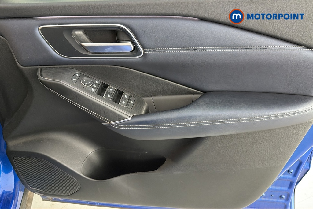Nissan Qashqai Tekna Manual Petrol SUV - Stock Number (1681366) - 18th supplementary image