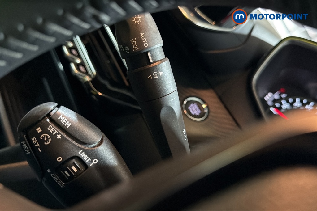Peugeot 2008 Active Premium-Plus Manual Petrol SUV - Stock Number (1681480) - 5th supplementary image