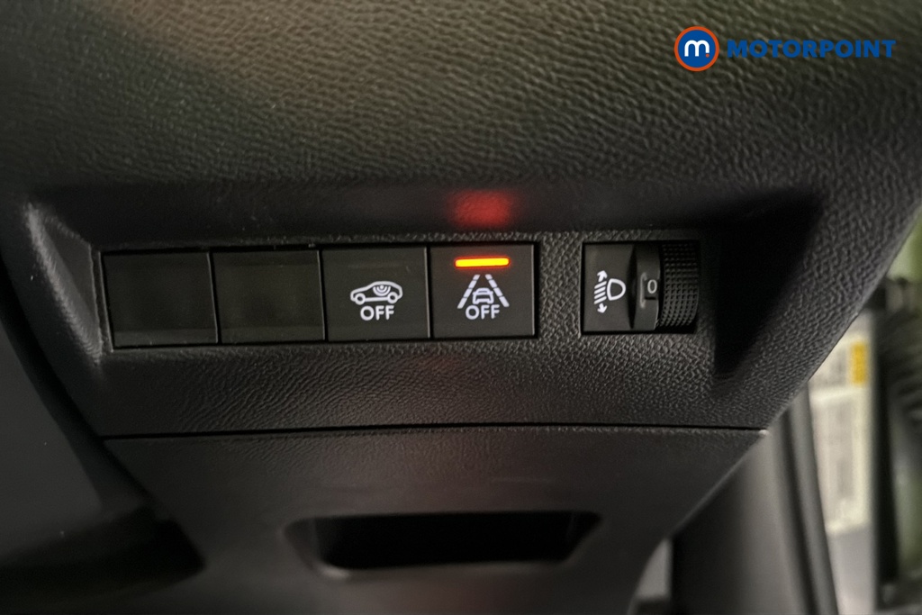 Peugeot 2008 Active Premium-Plus Manual Petrol SUV - Stock Number (1681480) - 11th supplementary image