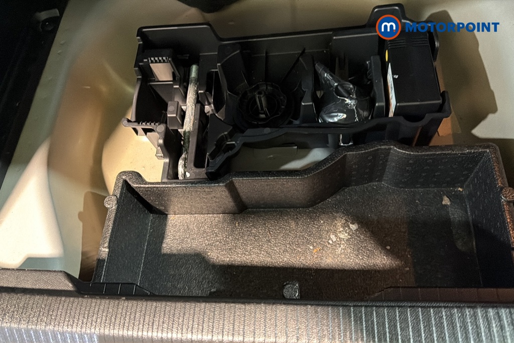 Peugeot 2008 Active Premium-Plus Manual Petrol SUV - Stock Number (1681480) - 33rd supplementary image