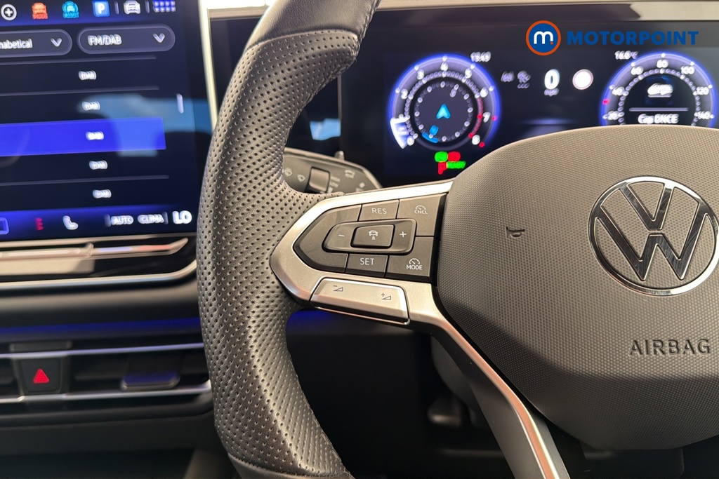 Volkswagen Tiguan R-Line Automatic Petrol SUV - Stock Number (1681631) - 4th supplementary image