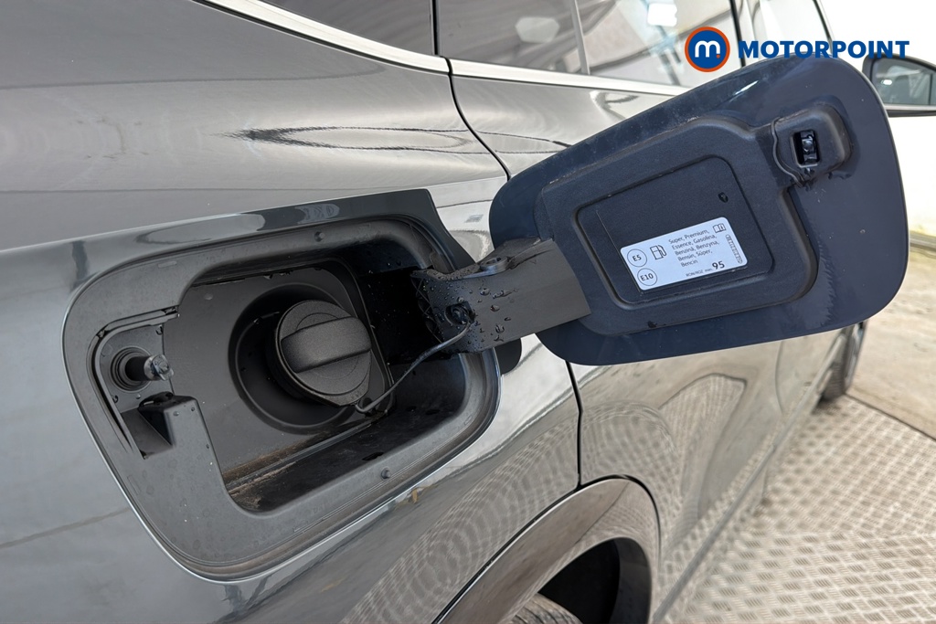 Volkswagen Tiguan R-Line Automatic Petrol SUV - Stock Number (1681631) - 41st supplementary image