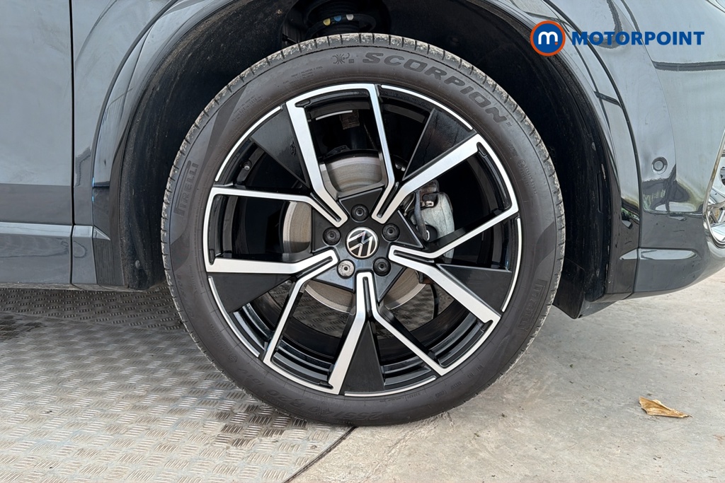 Volkswagen Tiguan R-Line Automatic Petrol SUV - Stock Number (1681631) - 47th supplementary image