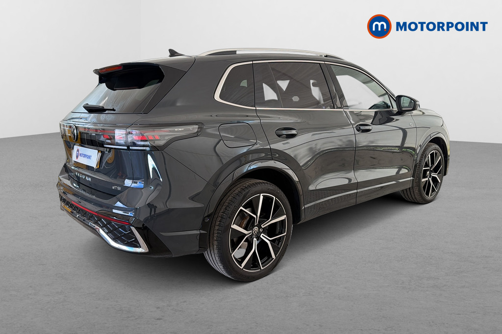 Volkswagen Tiguan R-Line Automatic Petrol SUV - Stock Number (1681631) - Passenger side rear corner