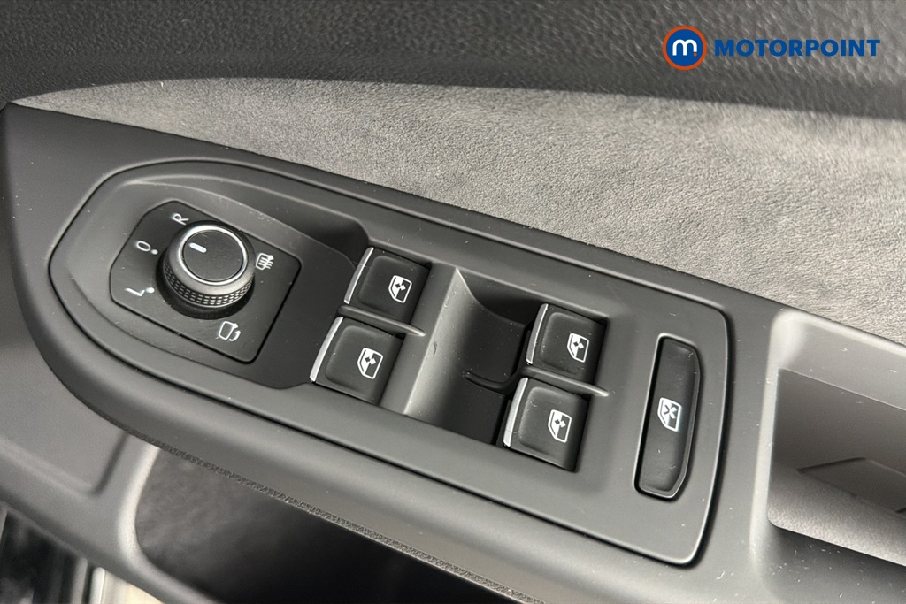Volkswagen Golf Black Edition Automatic Petrol Hatchback - Stock Number (1683273) - 19th supplementary image