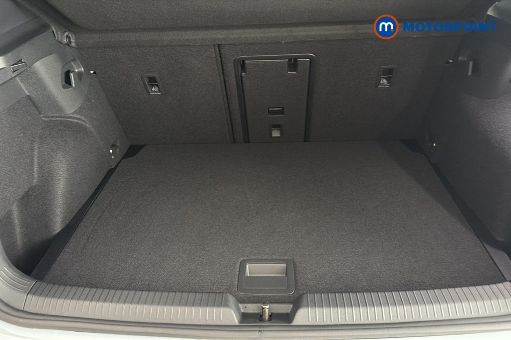 Volkswagen Golf R-Line Automatic Petrol Hatchback - Stock Number (1683276) - 30th supplementary image