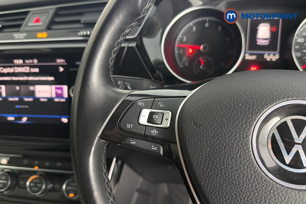 Volkswagen Touran SEL Automatic Petrol People Carrier - Stock Number (1683339) - 4th supplementary image
