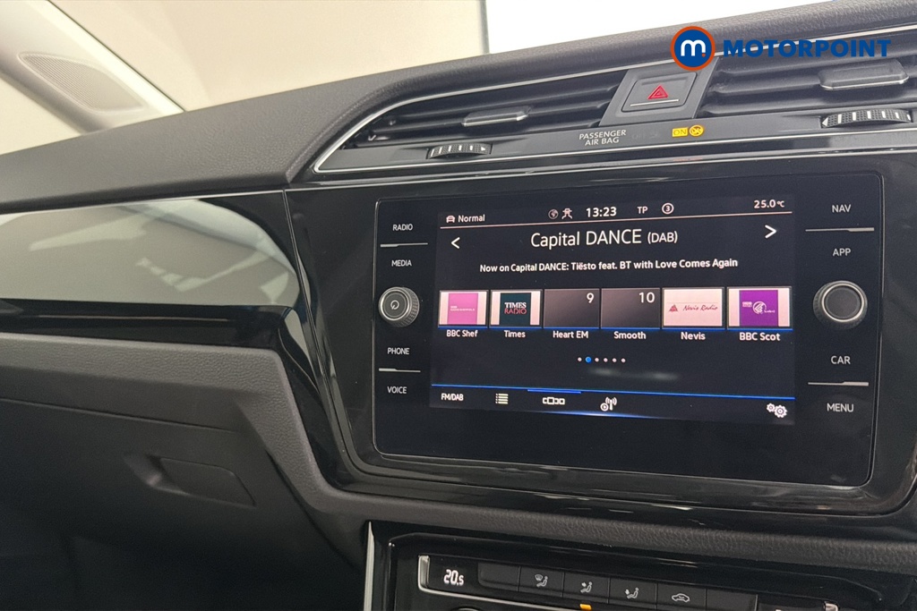 Volkswagen Touran SEL Automatic Petrol People Carrier - Stock Number (1683339) - 8th supplementary image