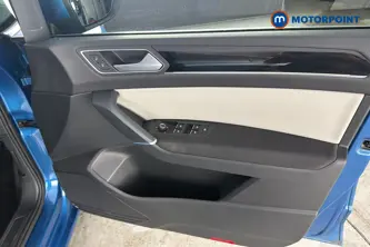 Volkswagen Touran SEL Automatic Petrol People Carrier - Stock Number (1683339) - 18th supplementary image
