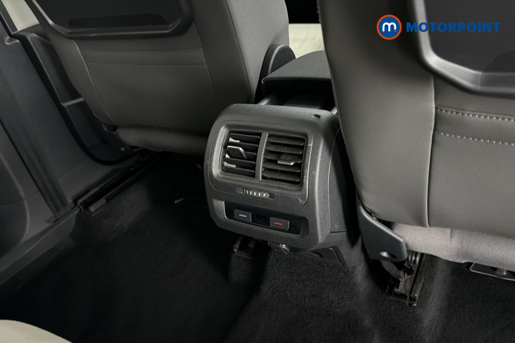 Volkswagen Touran SEL Automatic Petrol People Carrier - Stock Number (1683339) - 28th supplementary image