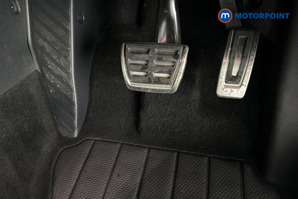 Volkswagen Golf R-Line Automatic Petrol Hatchback - Stock Number (1683341) - 24th supplementary image