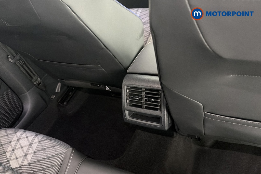 Volkswagen Golf R-Line Automatic Petrol Hatchback - Stock Number (1683342) - 28th supplementary image
