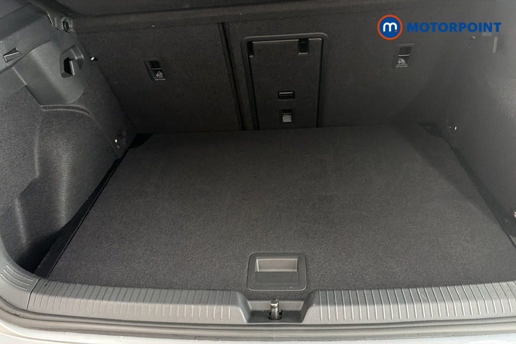 Volkswagen Golf R-Line Automatic Petrol Hatchback - Stock Number (1683342) - 30th supplementary image