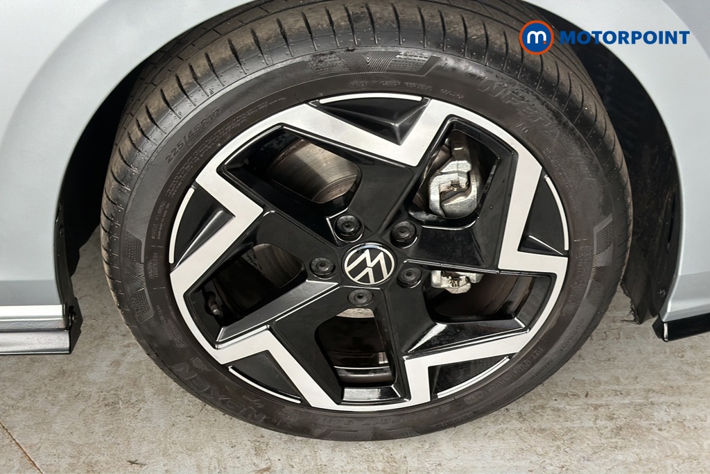 Volkswagen Golf R-Line Automatic Petrol Hatchback - Stock Number (1683342) - 47th supplementary image