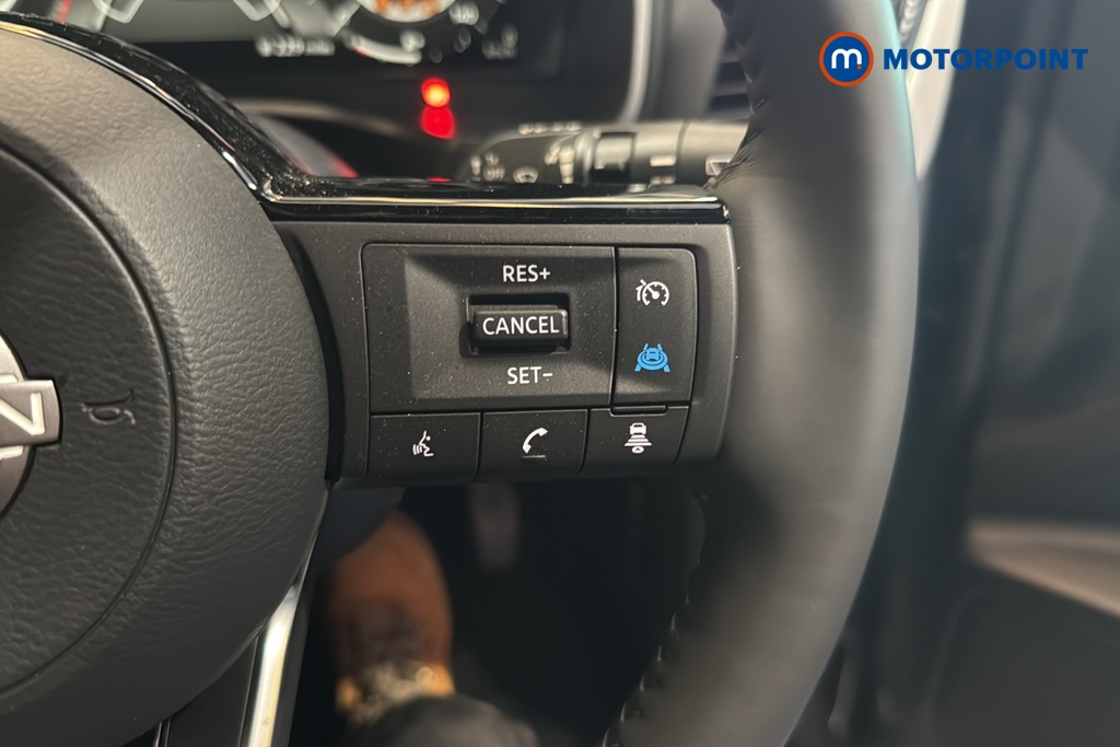 Nissan Qashqai Tekna Manual Petrol SUV - Stock Number (1683801) - 3rd supplementary image