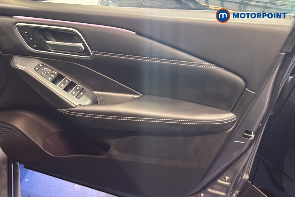 Nissan Qashqai Tekna Manual Petrol SUV - Stock Number (1683801) - 18th supplementary image
