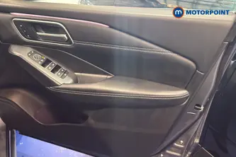 Nissan Qashqai Tekna Manual Petrol SUV - Stock Number (1683801) - 18th supplementary image
