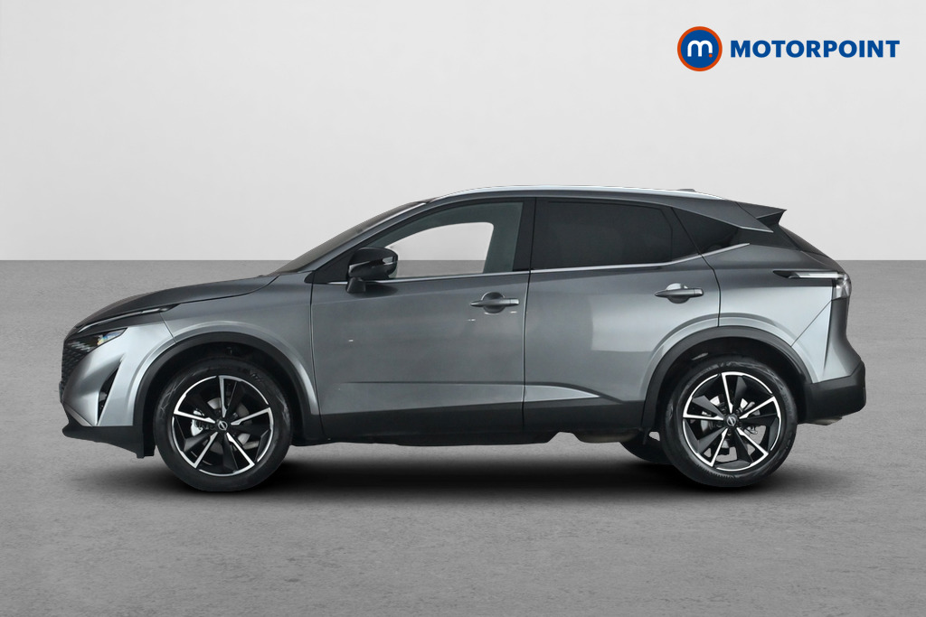 Nissan Qashqai Tekna Manual Petrol SUV - Stock Number (1683801) - Drivers side