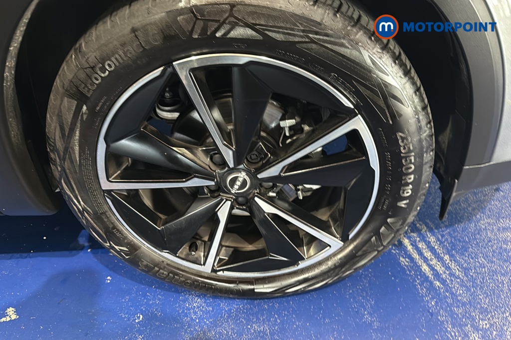 Nissan Qashqai Tekna Manual Petrol SUV - Stock Number (1683801) - 47th supplementary image