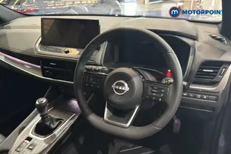 Nissan Qashqai Tekna Manual Petrol SUV - Stock Number (1683801) - 1st supplementary image