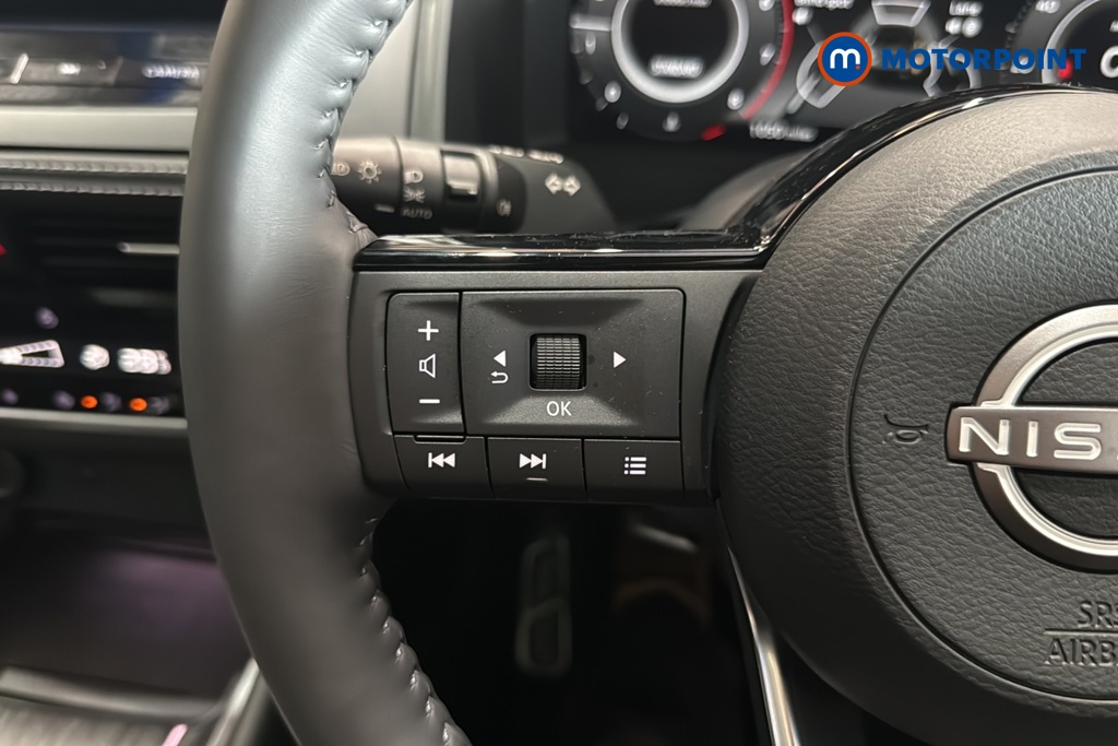 Nissan Qashqai Tekna Manual Petrol SUV - Stock Number (1683804) - 4th supplementary image