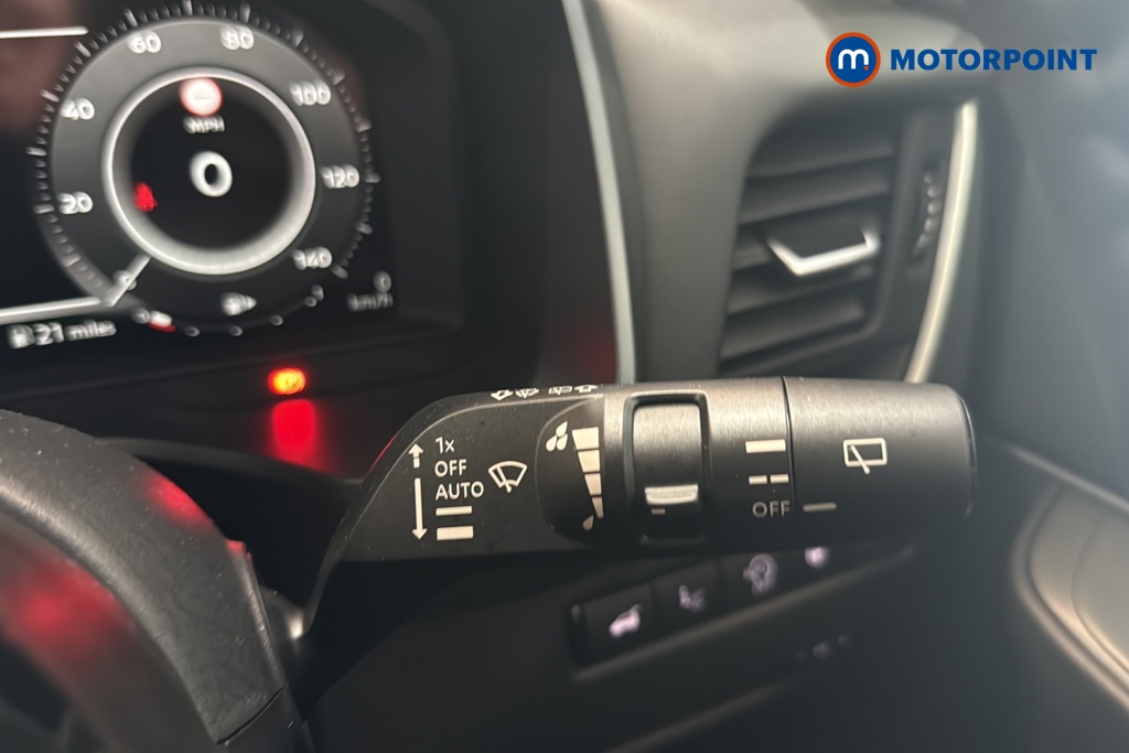 Nissan Qashqai Tekna Manual Petrol SUV - Stock Number (1683804) - 6th supplementary image