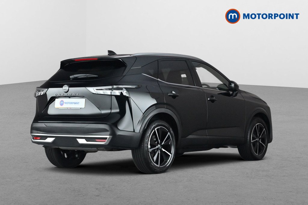 Nissan Qashqai Tekna Manual Petrol SUV - Stock Number (1683804) - Passenger side rear corner