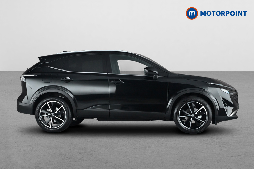 Nissan Qashqai Tekna Manual Petrol SUV - Stock Number (1683804) - Passenger side
