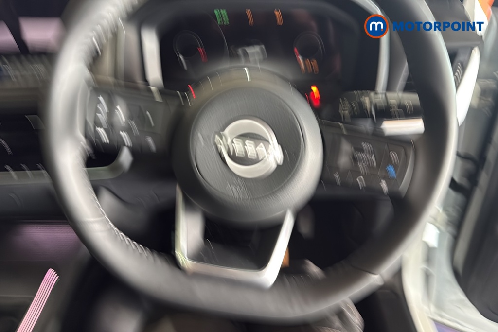 Nissan Qashqai Tekna Manual Petrol SUV - Stock Number (1683806) - 2nd supplementary image
