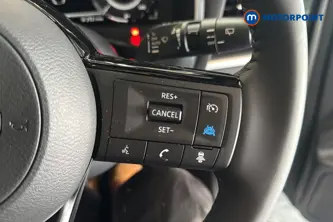 Nissan Qashqai Tekna Manual Petrol SUV - Stock Number (1683806) - 3rd supplementary image