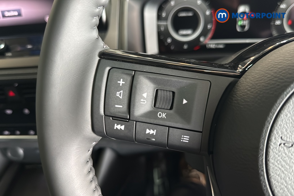 Nissan Qashqai Tekna Manual Petrol SUV - Stock Number (1683806) - 4th supplementary image
