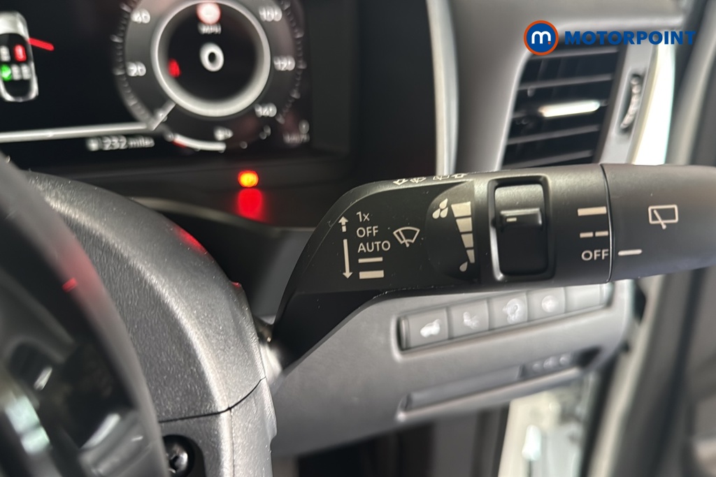 Nissan Qashqai Tekna Manual Petrol SUV - Stock Number (1683806) - 6th supplementary image