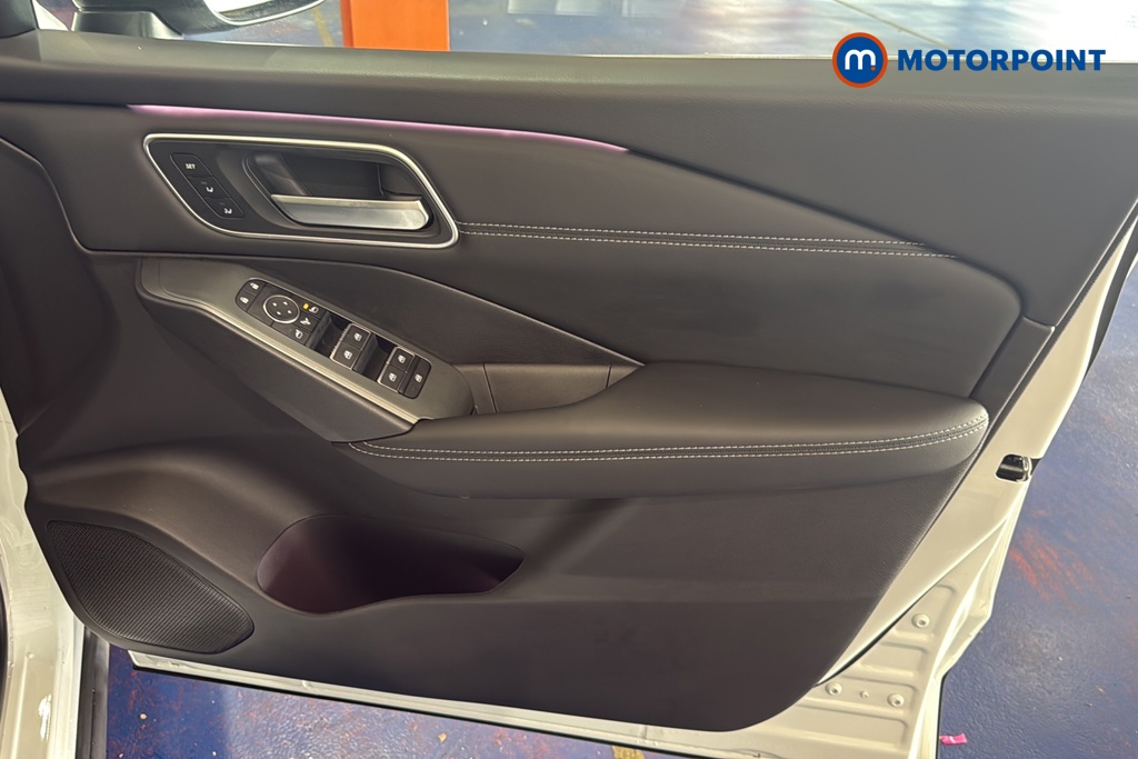 Nissan Qashqai Tekna Manual Petrol SUV - Stock Number (1683806) - 18th supplementary image
