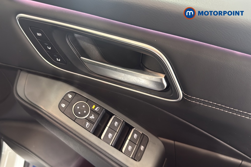 Nissan Qashqai Tekna Manual Petrol SUV - Stock Number (1683806) - 19th supplementary image