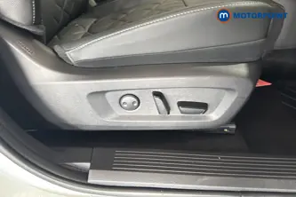 Nissan Qashqai Tekna Manual Petrol SUV - Stock Number (1683806) - 23rd supplementary image