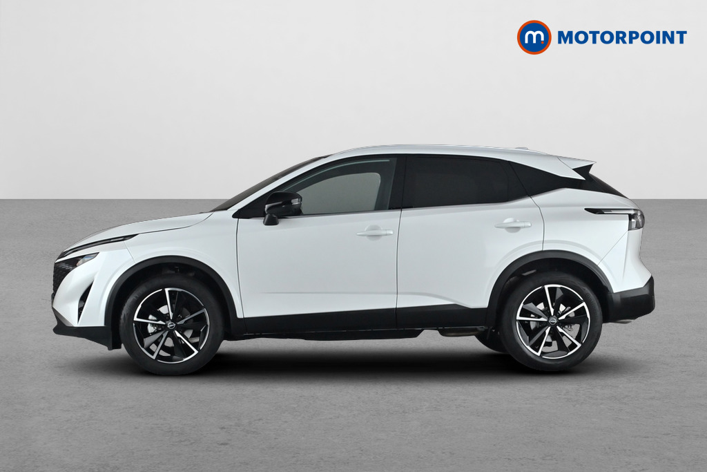 Nissan Qashqai Tekna Manual Petrol SUV - Stock Number (1683806) - Drivers side