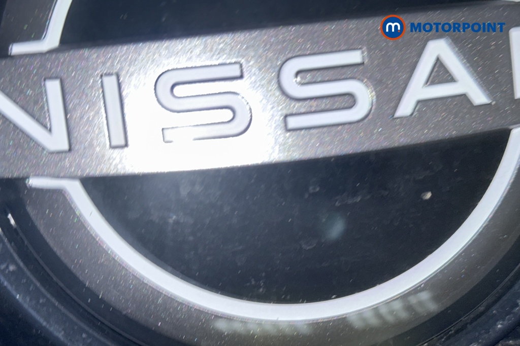 Nissan Qashqai Tekna Manual Petrol SUV - Stock Number (1683809) - 993rd supplementary image