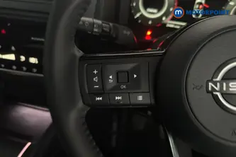 Nissan Qashqai Tekna Manual Petrol SUV - Stock Number (1683809) - 4th supplementary image