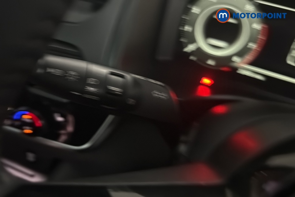 Nissan Qashqai Tekna Manual Petrol SUV - Stock Number (1683809) - 5th supplementary image