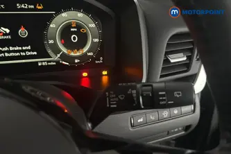 Nissan Qashqai Tekna Manual Petrol SUV - Stock Number (1683809) - 6th supplementary image