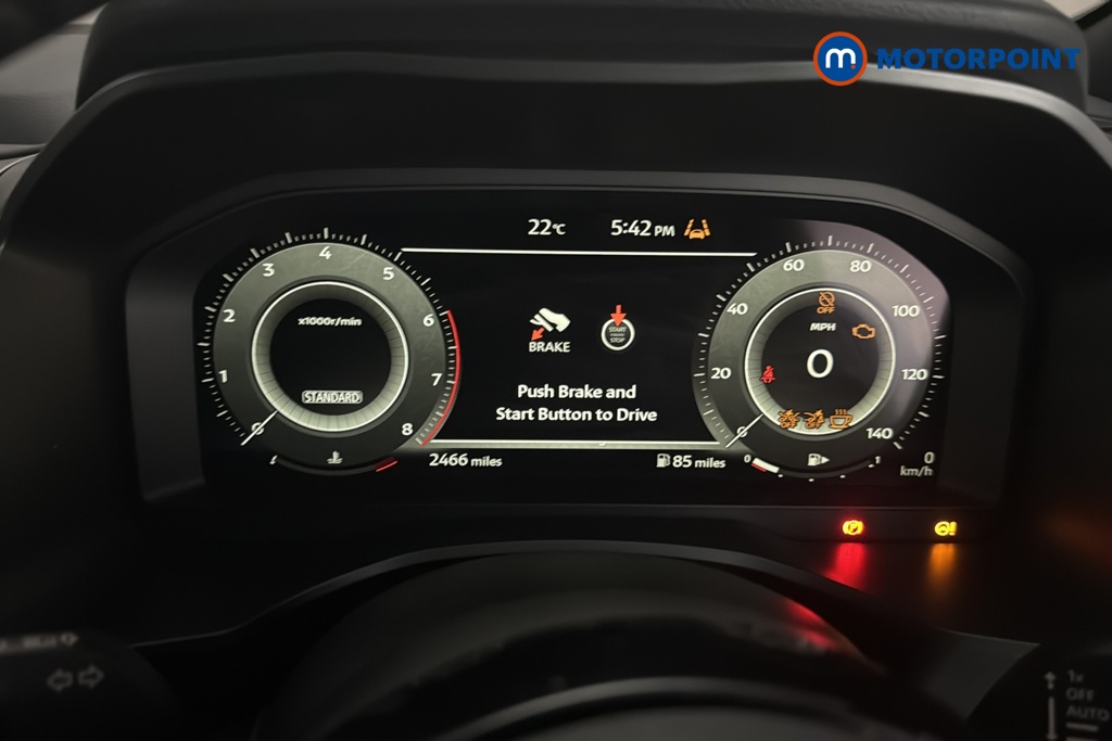 Nissan Qashqai Tekna Manual Petrol SUV - Stock Number (1683809) - 7th supplementary image